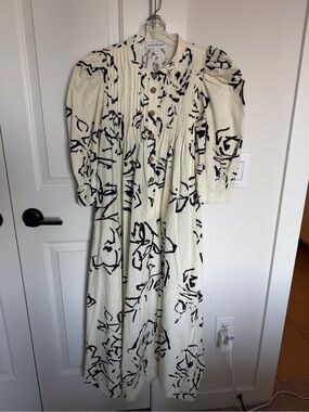 HUNTER BELL Cream Maxi Dress with Black Floral Sketch Print comes with belt